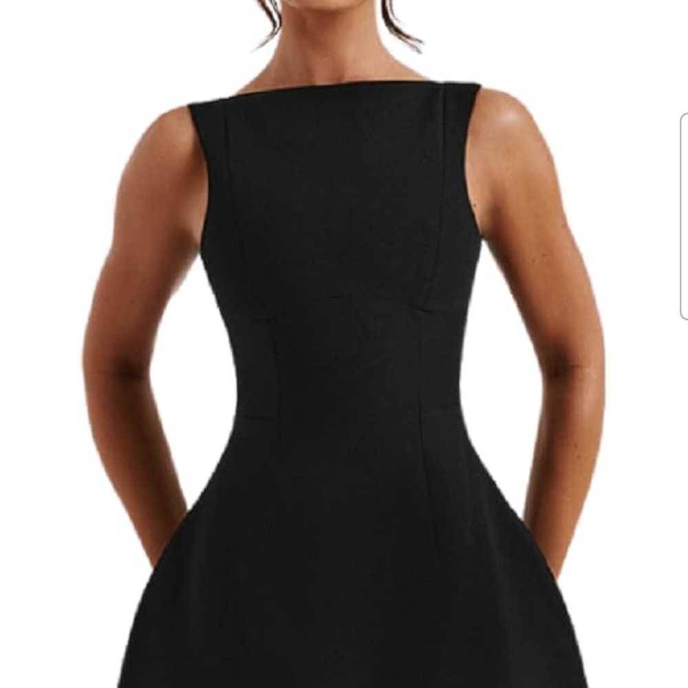 NWOT Black Sleevless Backless Sheath Mini Dress w/ Bateau Neckline & Zipper- XXS